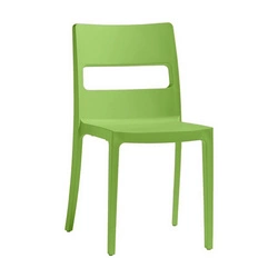 Zahradní židle Sai zelená stohovatelná z plastu pro zahradu a banketní sál SCAB Design