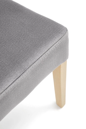 Čalouněná sametová židle Xsavier Intesi do jídelny a obýváku šedá s dřevěnými nohami