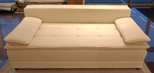 Rozkládací pohovka Mikkeli béžová s funkcí spaní do obýváku skandinávský styl 2místná