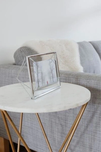 Kovový fotorámeček 10x15 Umbra Prisma šedý, na postavení i zavěšení, moderní