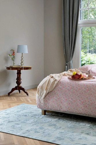 Koberec do obýváku Rye Sage 200x280 klasický ručně tkaný květinový snadno čistitelný Laura Ashley