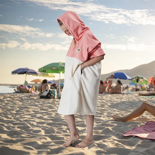 Ručníkové pončo Ainsa růžové