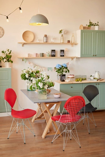 Kovová jídelní židle Net Double červená moderní drátěná D2.DESIGN chromovaná