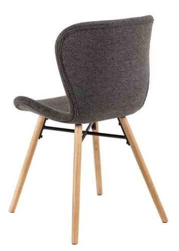Čalouněná jídelní židle Batilda Actona antracitová skandinávská s dubovými nohami