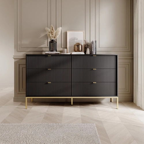 Černá rýhovaná komoda Delicious se 6 zásuvkami na zlatých nožkách glamour do obýváku 154 cm