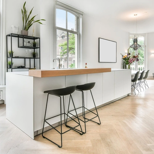 Barová židle Molly černá moderní s opěrkou do kuchyně a k ostrůvku 66 cm Intesi