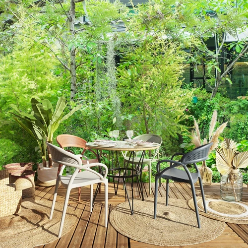 Zahradní plastová židle Salmi bílá Intesi, stohovatelná, snadno čistitelná