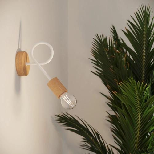 Stropní lustr EMBER 5 bílý minimalistický s dřevem do obýváku a jídelny 61 cm