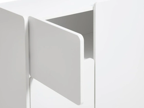 Komoda Bera bílá vysoká moderní na nožkách do obýváku 80 cm