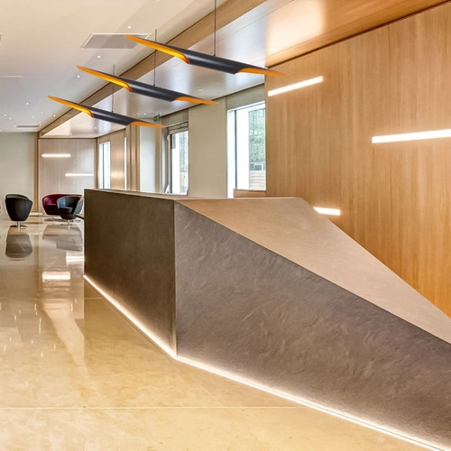 Moderní závěsné svítidlo BLACK TUBE černo-zlaté 100 cm do obýváku a nad stůl