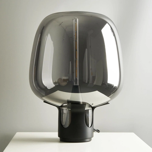Moderní černá stolní lampa FATA s kouřovým sklem do obýváku nebo ložnice 46 cm Step into Design