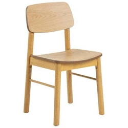 Jídelní židle z masivu Barlow dub přírodní Actona skandinávský minimalistický styl