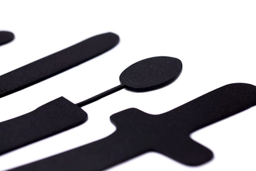 Nástěnný věšák do předsíně Intesi Witamy černý moderní kovový 8 háčků