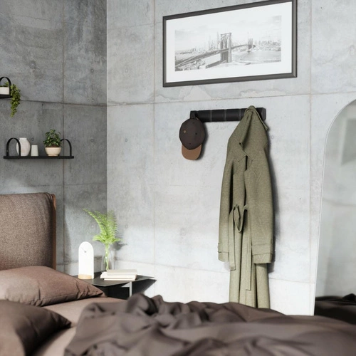 Nástěnný věšák Umbra Flip černý moderní na bundy a tašky do předsíně 5 háčků