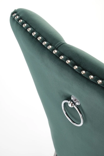 Čalouněná sametová jídelní židle Charlotte Intesi zelená moderní s dřevěnými nohami