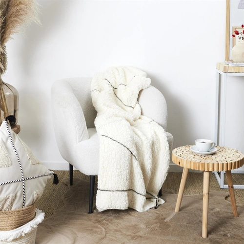 Deka Sherpa bílá s černým vzorem