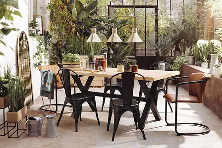 Kovová jídelní židle Paris Edge černá v loftovém stylu do kuchyně, jídelny a obýváku Atmosphera