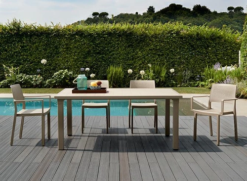 Zahradní židle Emi SCAB Design zelená plastová stohovatelná s područkami