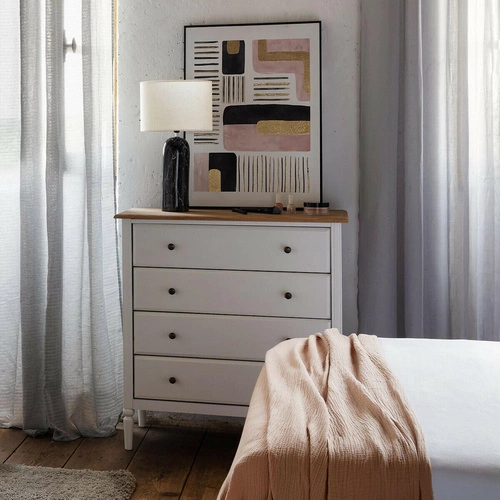 Bílá komoda se zásuvkami Solen 80 cm moderní na nožkách do ložnice Atmosphera