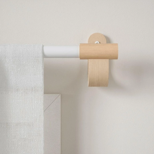 Regulovatelná jednoduchá garnýž Bellwood 107–305 cm přírodní bílá do obýváku Umbra