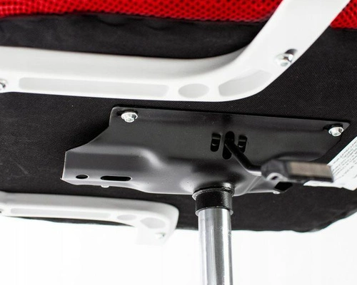 Ergonomická kancelářská židle Splash Intesi červená síťovaná otočná s područkami k pracovnímu stolu