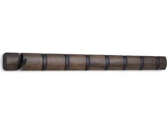 Nástěnný věšák do předsíně Flip Umbra dřevěný moderní s 8 háčky hnědý