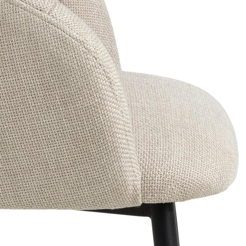 Čalouněná jídelní židle Daniella béžová Actona s područkami na černých nohách