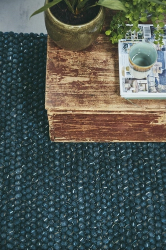 Koberec do obýváku vlněný Cobble modrý 200x300 cm moderní ručně tkaný CARPETS & MORE