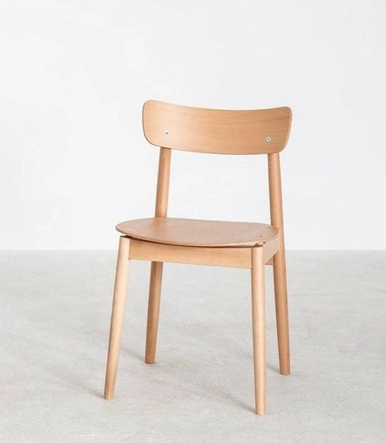 Dřevěná jídelní židle Fameg Nopp personalizovaná skandinávský retro styl