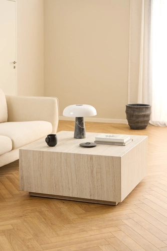 Konferenční stolek Dice 90x90 cm čtvercový béžový travertin moderní do obýváku Actona