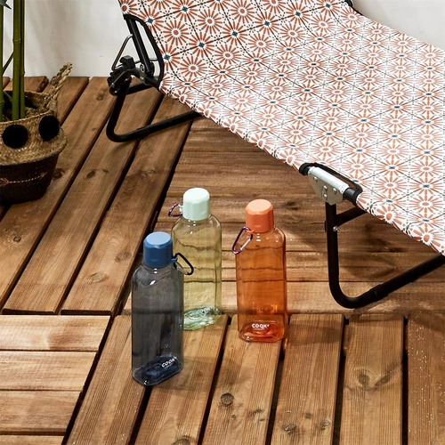 Plastová láhev na vodu Intesi s karabinou 700 ml, na kolo a outdoor, oranžová