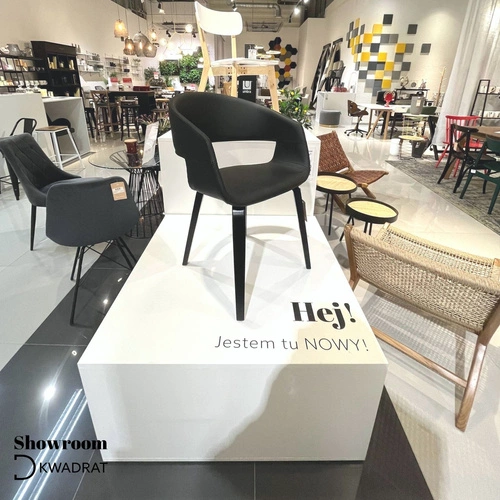 Čalouněná jídelní židle Supernova Intesi černá, moderní s područkami, snadno čistitelná