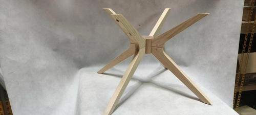 Podnož konferenčního stolku Duncan