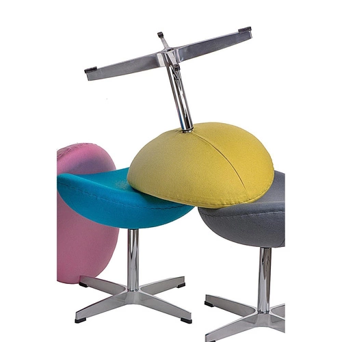 Otočný čalouněný taburet Egg světle modrý kašmír glamour do obýváku D2.DESIGN