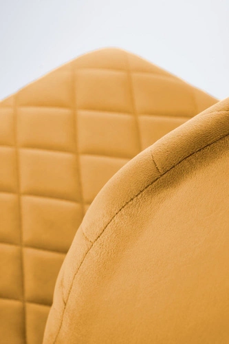 Jídelní židle Uferyn Intesi čalouněná samet hořčicová moderní prošívaná černé nohy