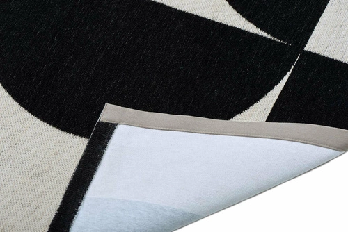 Moderní koberec do obýváku Mono White 160x230 protiskluzový snadno čistitelný glamour