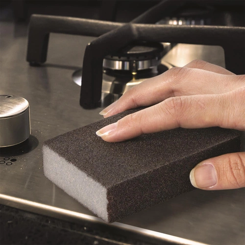 Kouzelná houba na kovové povrchy