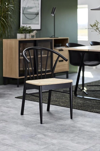 Dřevěná jídelní židle s područkami Cassandra Actona boho skandinávská černá