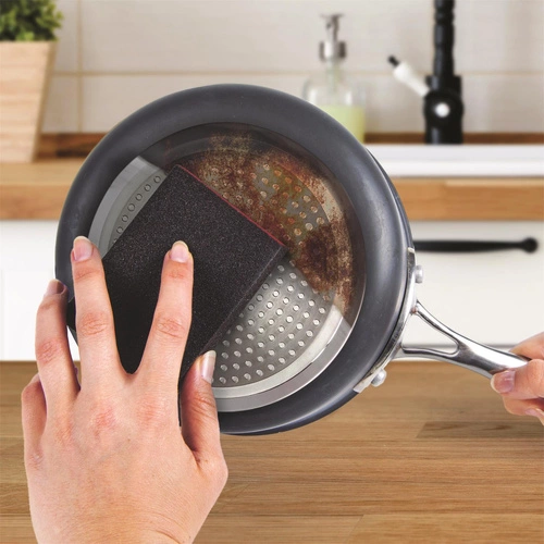 Kouzelná houba na kovové povrchy