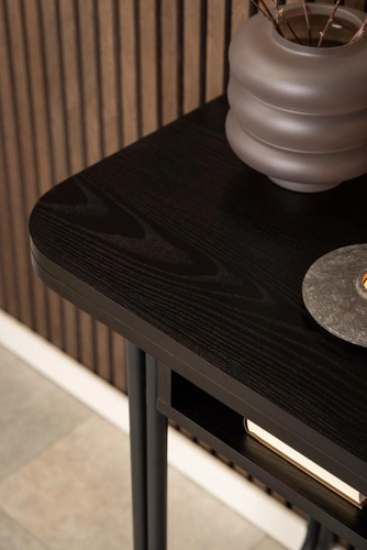 Rozkládací jídelní stůl Darlington černý industriální s policemi Actona 140 cm