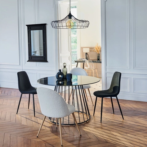 Čalouněná jídelní židle Tyka černá v loft stylu na kovových nohách Atmosphera