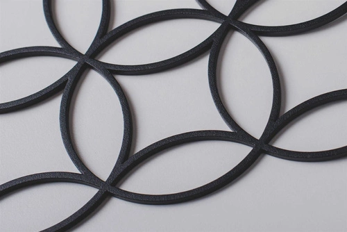 Nástěnný věšák do předsíně Holo S černý kovový moderní