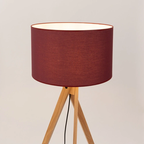 Stojací lampa do obýváku NATT burgund moderní dřevěný trojnožka s textilním stínidlem 140 cm