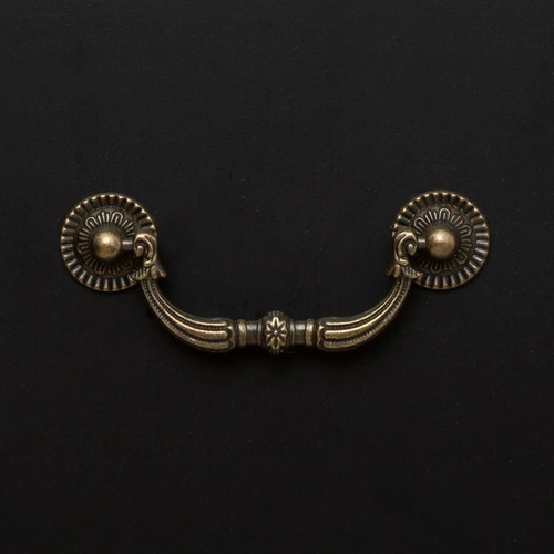 Vysoká komoda se zásuvkami Chrysa černá do ložnice a předsíně moderní Atmosphera