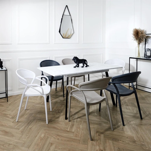 Zahradní plastová židle Salmi bílá Intesi, stohovatelná, snadno čistitelná