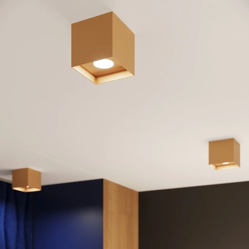 Stropní svítidlo HATI zlaté minimalistické čtvercové do obýváku a kuchyně SOLLUX LIGHTING