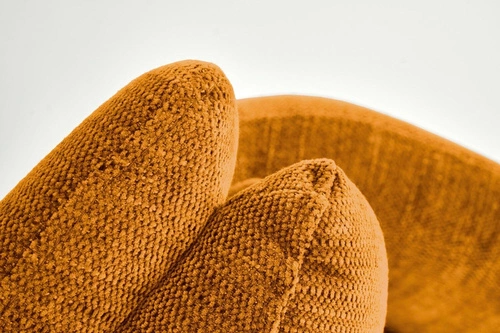 Otočená čalouněná židle Ophelia hořčicová s područkami do jídelny a obýváku moderní Intesi