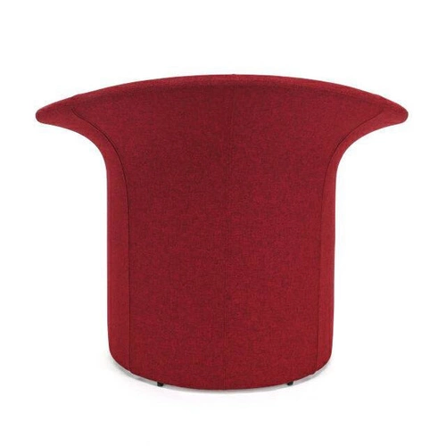 Moderní křeslo Tulipan FAMEG do obýváku s područkami, čalouněné na míru