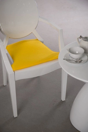 Filcový polštář na židli Royal žlutý Intesi do jídelny a obývacího pokoje 42x44 cm