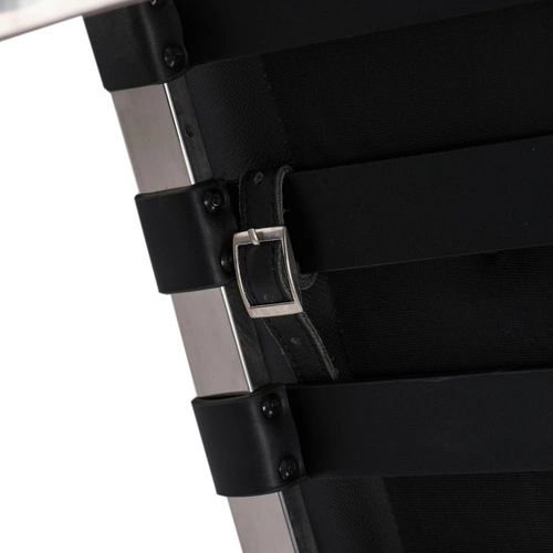 Relaxační křeslo BA1 z černé přírodní kůže s podnožkou inspirované Barcelona do obývacího pokoje